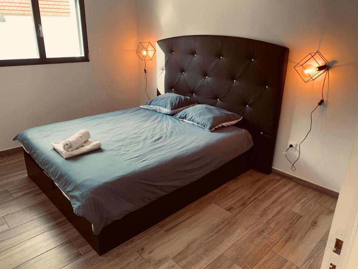 Bella Vista, parking gratuit Apartment Moneteau Bagian luar foto