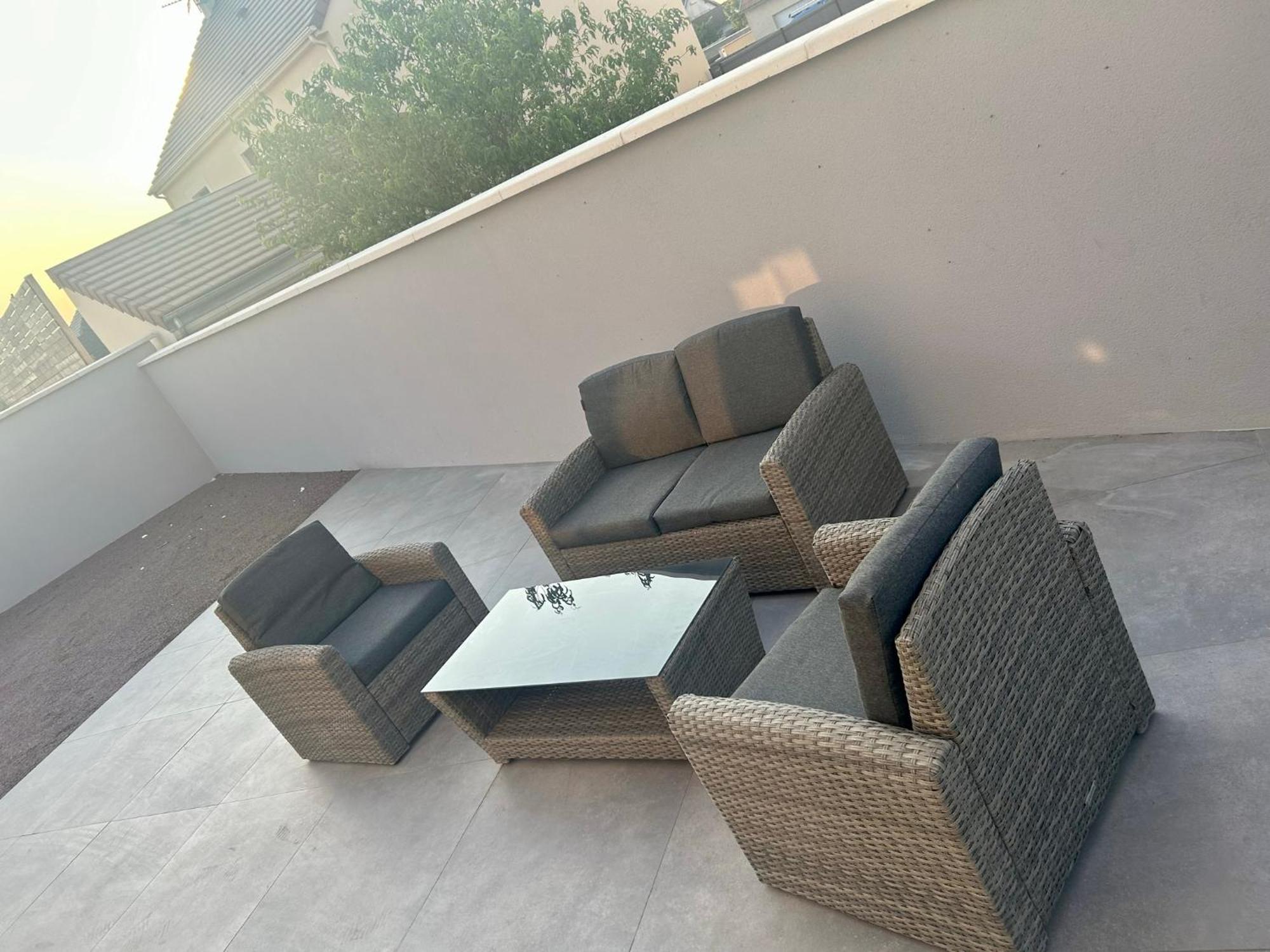 Bella Vista, parking gratuit Apartment Moneteau Bagian luar foto